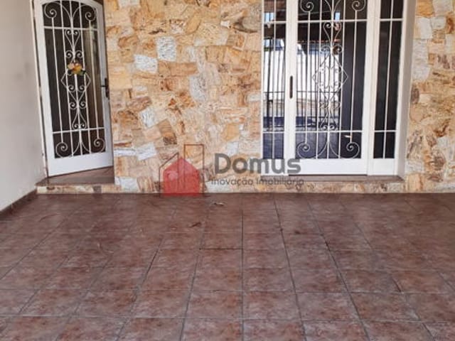 Casa com 130m², à venda, no bairro Parque São Domingos em Pindamonhangaba