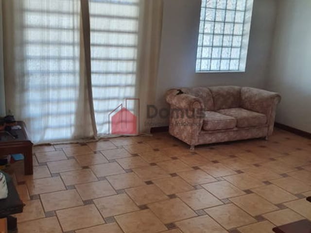 Casa com 130m², à venda, no bairro Parque São Domingos em Pindamonhangaba