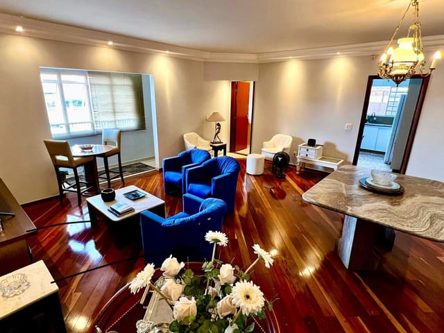 Casa com 288m² 3 quartos e 3 banheiros, à venda, no bairro Universitário em Londrina