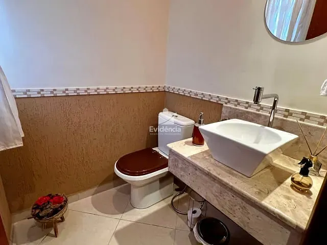 Casa com 288m² 3 quartos e 3 banheiros, à venda, no bairro Universitário em Londrina