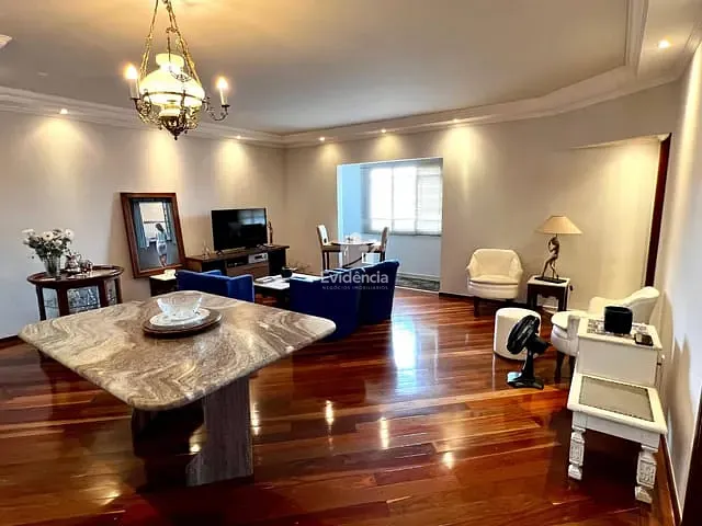 Casa com 288m² 3 quartos e 3 banheiros, à venda, no bairro Universitário em Londrina