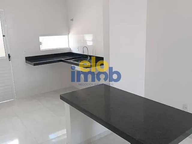 Casa 2 quartos e 1 banheiro, à venda, no bairro Alto do Moura em Caruaru