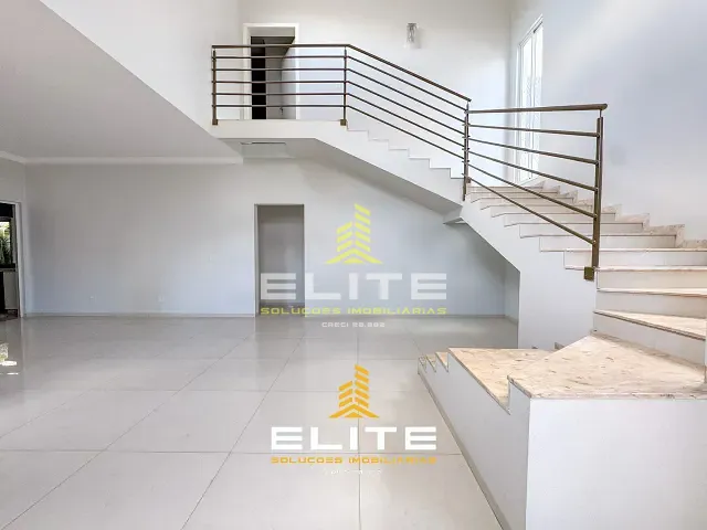 Casa com 341m² 3 quartos e 4 banheiros, à venda ou para alugar, no bairro Centro-Sul em Sorriso
