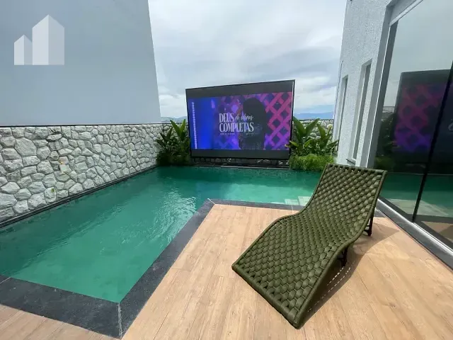 Casa com 300m² 4 quartos e 4 banheiros, à venda, no bairro da Luz em Nova Iguaçu