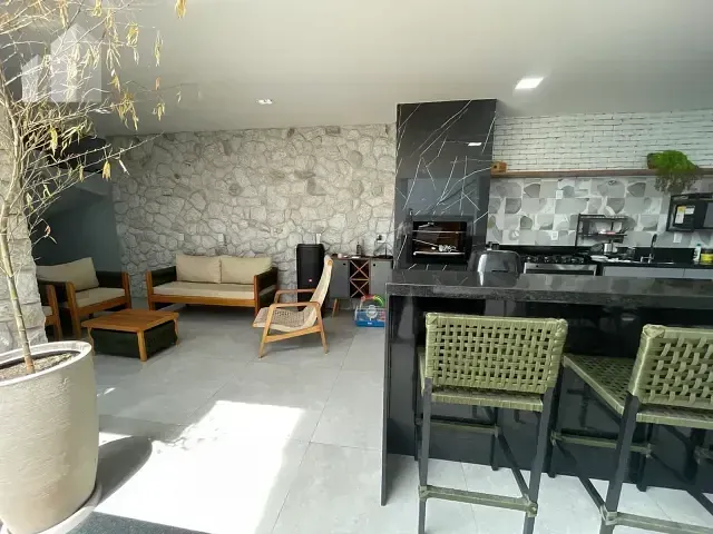 Casa com 300m² 4 quartos e 4 banheiros, à venda, no bairro da Luz em Nova Iguaçu