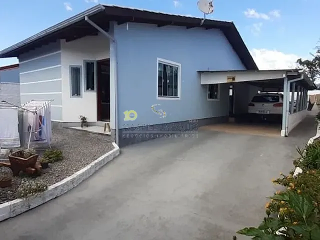 Casa com 363m² 3 quartos e 2 banheiros, à venda, no bairro Caminho Novo em Palhoça
