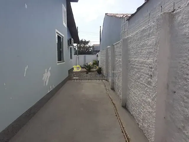 Casa com 363m² 3 quartos e 2 banheiros, à venda, no bairro Caminho Novo em Palhoça