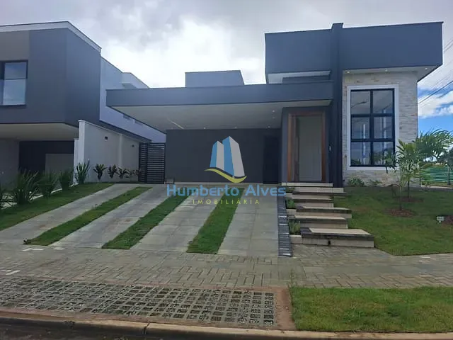 Casa com 376m² 3 quartos e 1 banheiro, à venda, no bairro Universidade em Vitória da Conquista