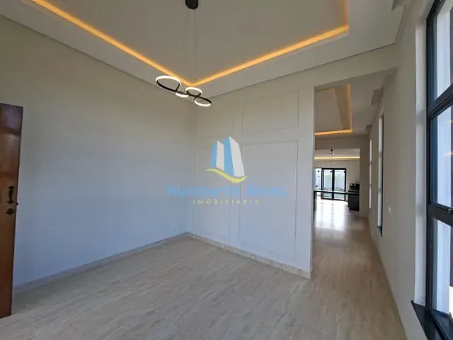 Casa com 376m² 3 quartos e 1 banheiro, à venda, no bairro Universidade em Vitória da Conquista