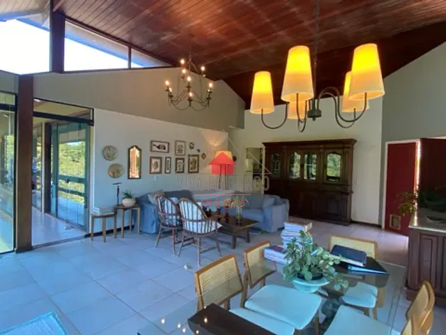 Casa com 2000m² 5 quartos e 5 banheiros, à venda, no bairro Mury em Nova Friburgo