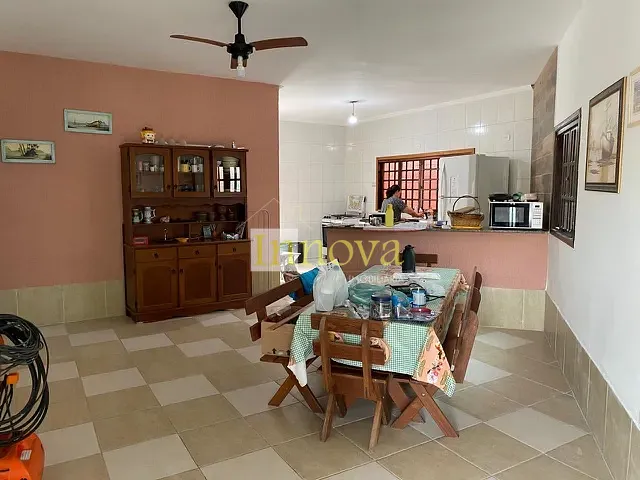 Casa com 392m² 3 quartos e 2 banheiros, à venda, no bairro Balneário Gardem Mar em Caraguatatuba