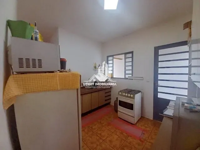 Casa com 250m² 3 quartos e 1 banheiro, à venda, no bairro Jardim Paraiso em Pederneiras
