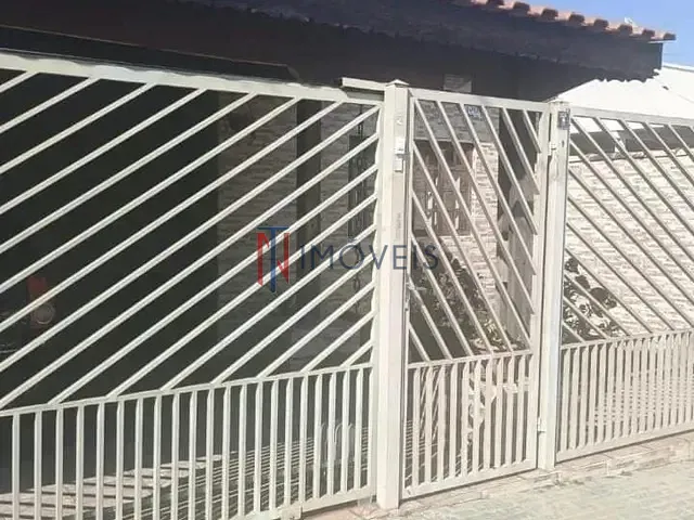 Casa com 250m² 3 quartos e 2 banheiros, à venda, no bairro Jardim Bela Vista em Bom Jesus dos Perdões