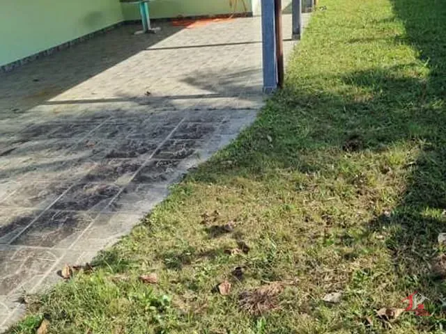 Casa 4 quartos e 3 banheiros, à venda, no bairro Tupy em Itanhaém