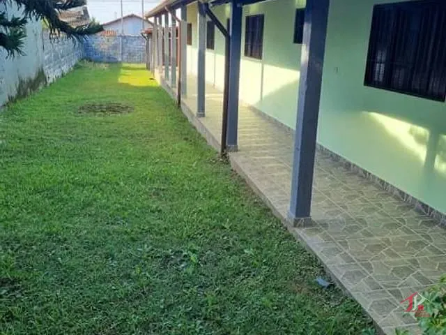 Casa 4 quartos e 3 banheiros, à venda, no bairro Tupy em Itanhaém