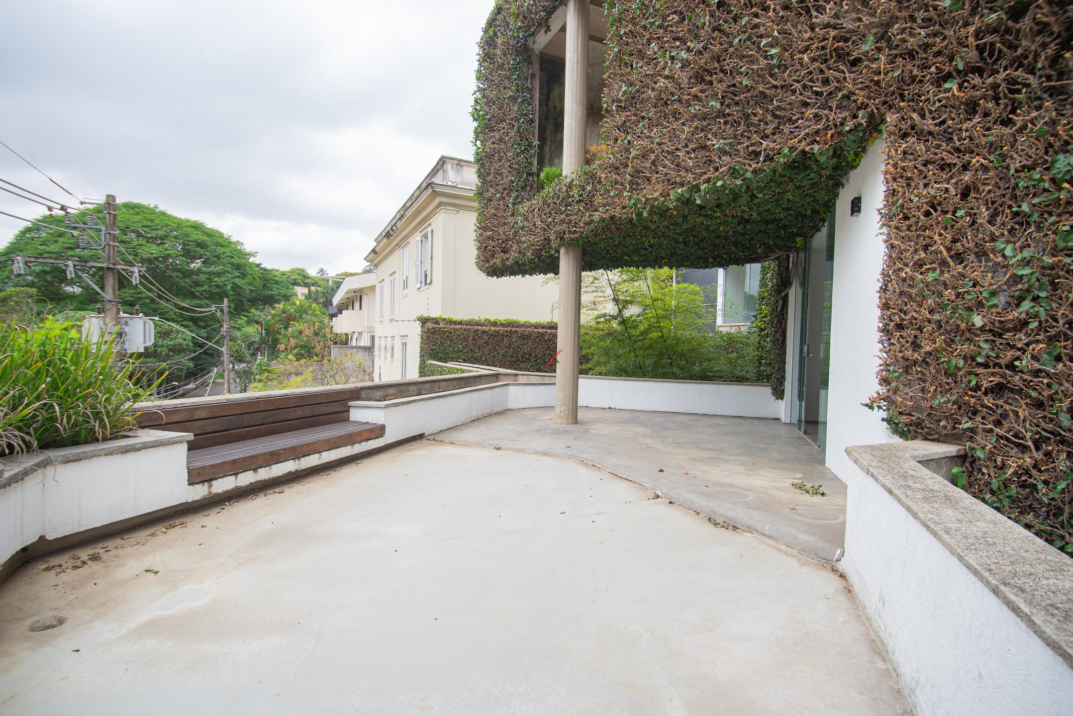 Casa à venda com 4 quartos, 700m² - Foto 2
