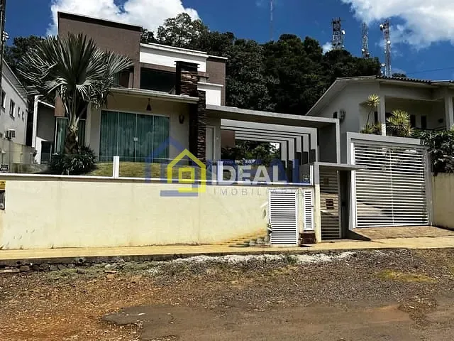 Casa com 244m² 3 quartos e 1 banheiro, à venda, no bairro Parque de Exposições em Concórdia