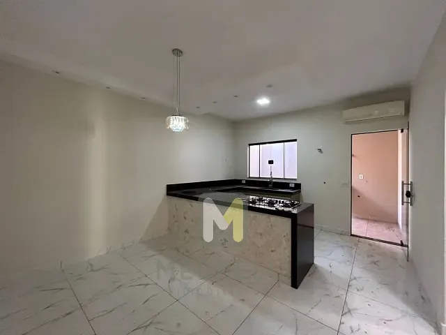 Casa com 200m² 2 quartos e 4 banheiros, à venda ou para alugar, no bairro Jardim Santa Clara II em Serrana