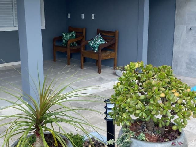 Casa com 380m² 3 quartos e 2 banheiros, para alugar, no bairro Praia do Sonho em Palhoça