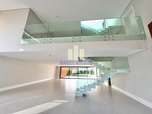Casa com 1417m² 5 quartos e 10 banheiros, à venda, no bairro Barra da Tijuca em Rio de Janeiro