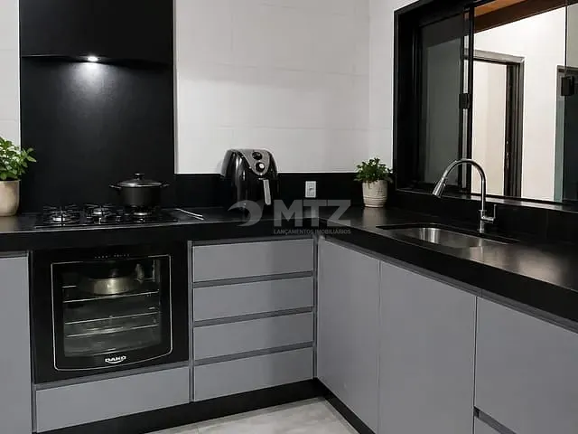 Casa com 200m² 2 quartos e 2 banheiros, à venda, no bairro Vida Nova Botucatu (Rubião Junior) em Botucatu