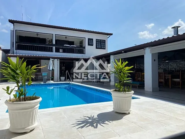 Casa com 420m² 5 quartos e 5 banheiros, à venda, no bairro Jardim Primavera em Caraguatatuba