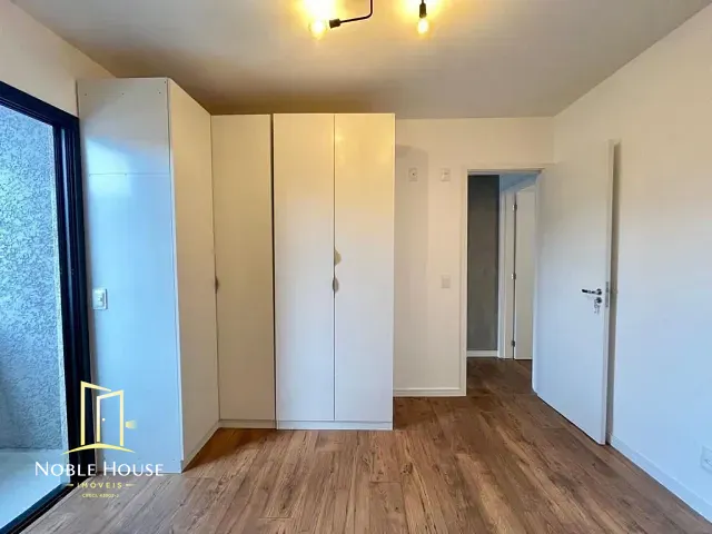 Casa 2 quartos e 3 banheiros, para alugar, no bairro Vila Omízollo em Louveira