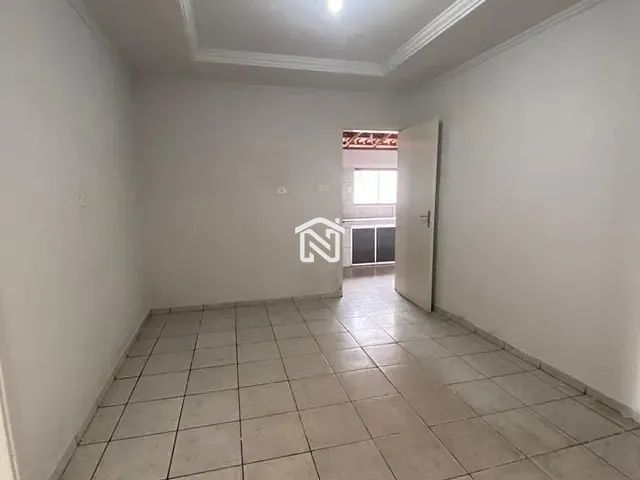 Casa com 360m² 3 quartos e 1 banheiro, para alugar, no bairro Centro em Paraíso do Tocantins