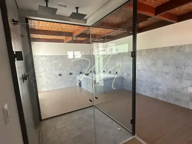 Casa 4 quartos e 5 banheiros, à venda, no bairro Nossa Senhora da Vitória em Ilhéus