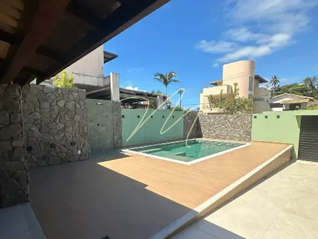 Casa 4 quartos e 5 banheiros, à venda, no bairro Nossa Senhora da Vitória em Ilhéus