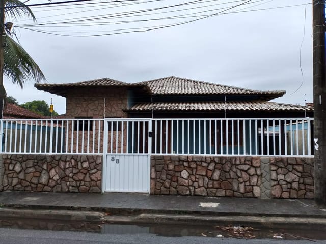 Casa 3 quartos e 3 banheiros, para alugar, no bairro Parque Zabulão em Rio das Ostras