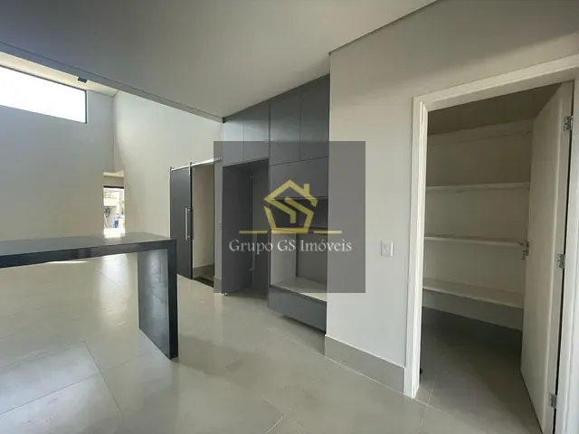 Casa com 321m² 3 quartos e 4 banheiros, à venda, no bairro Jardim Sao Marcos em Valinhos