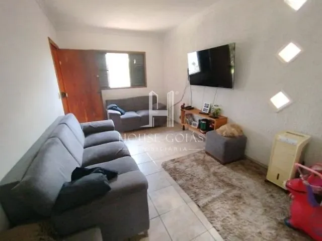 Casa 3 quartos e 2 banheiros, à venda, no bairro Ilda em Aparecida de Goiânia