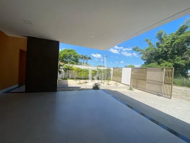 Casa com 208m² 2 quartos e 3 banheiros, à venda, no bairro centro em Tijucas