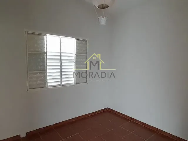 Casa com 250m², à venda, no bairro Vila Toninho Zeitune em Guaxupé