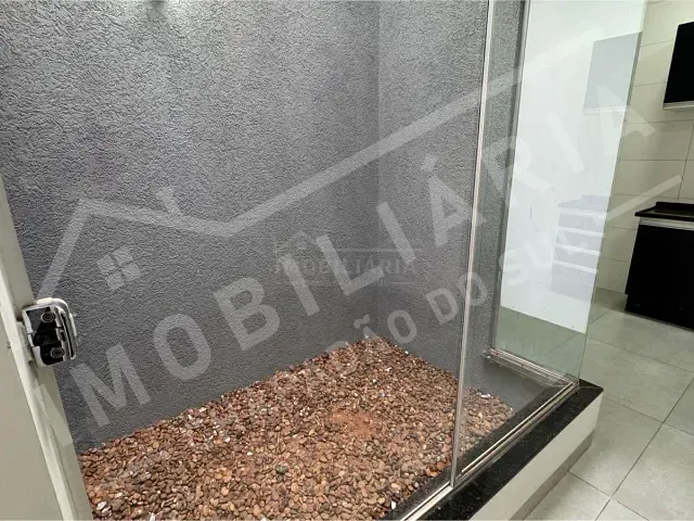 Casa 2 quartos e 1 banheiro, para alugar, no bairro ESPLANADA II em Chapadão do Sul