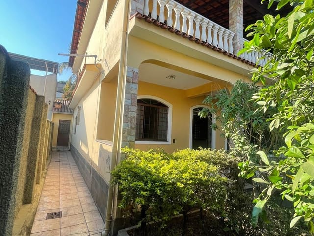 Casa 3 quartos e 2 banheiros, à venda, no bairro Dom Bosco em Belo Horizonte