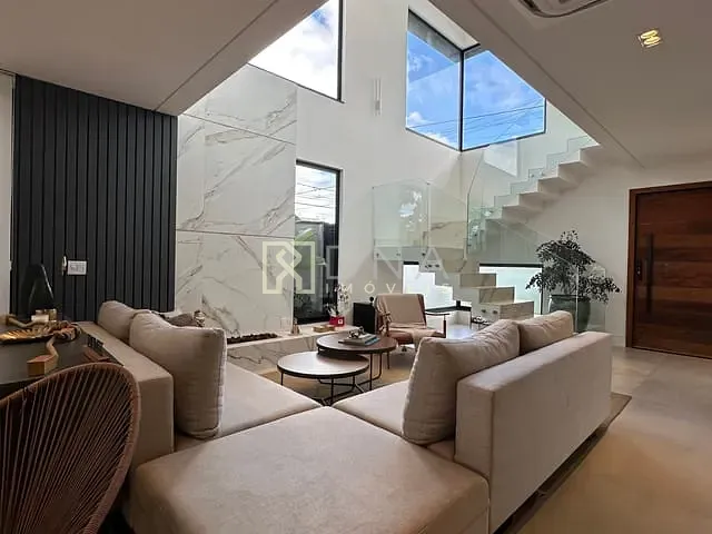 Casa com 330m² 4 quartos e 6 banheiros, à venda, no bairro Urbanova em São José dos Campos