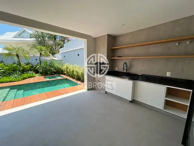 Casa com 250m² 4 quartos e 7 banheiros, à venda, no bairro Recreio dos Bandeirantes em Rio de Janeiro