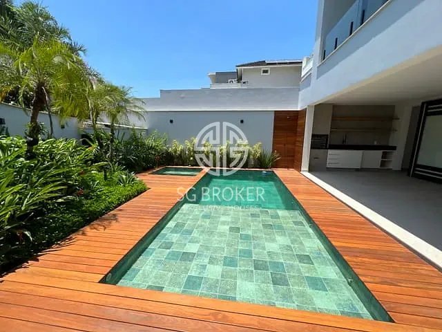 Casa com 250m² 4 quartos e 7 banheiros, à venda, no bairro Recreio dos Bandeirantes em Rio de Janeiro