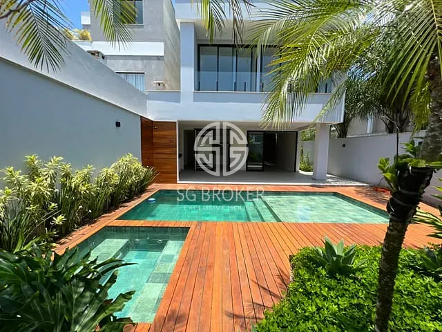 Casa com 250m² 4 quartos e 7 banheiros, à venda, no bairro Recreio dos Bandeirantes em Rio de Janeiro
