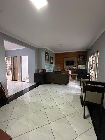 Casa com 200m² 4 quartos e 2 banheiros, à venda, no bairro Santa Maria em Brasília