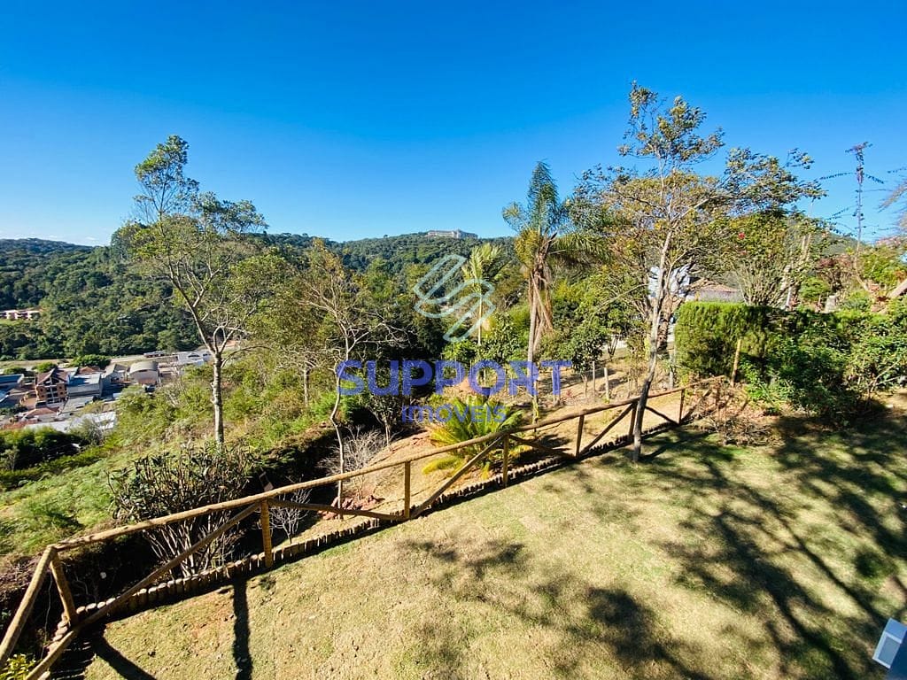 Casa à venda com 6 quartos, 370m² - Foto 7