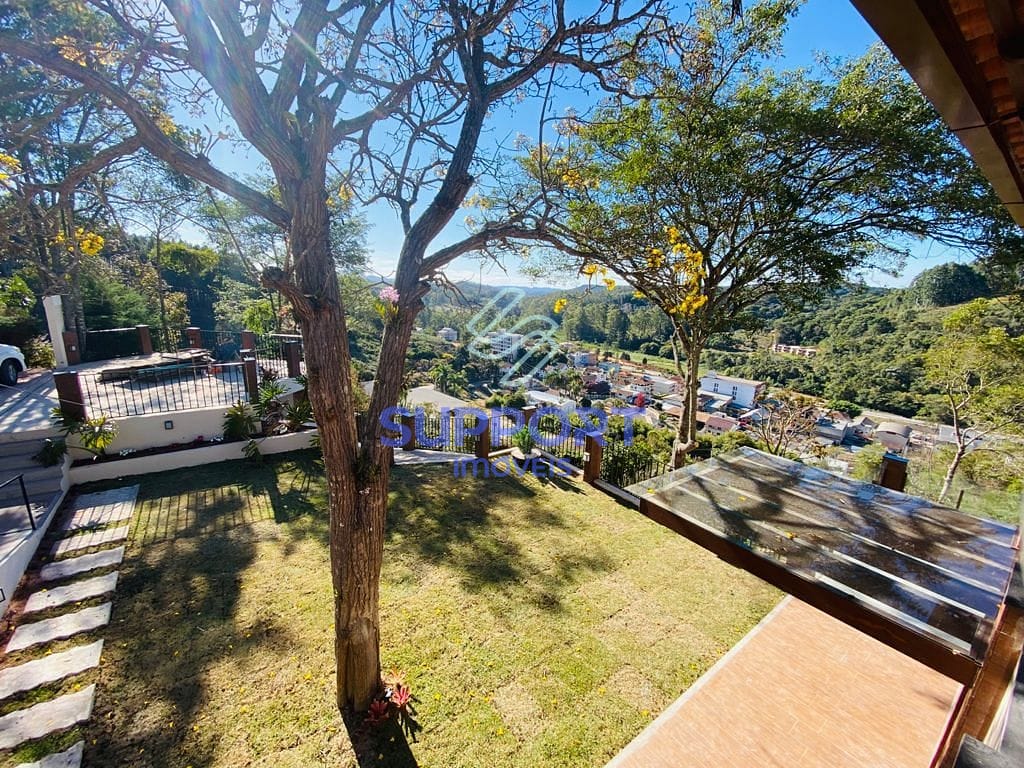 Casa à venda com 6 quartos, 370m² - Foto 9