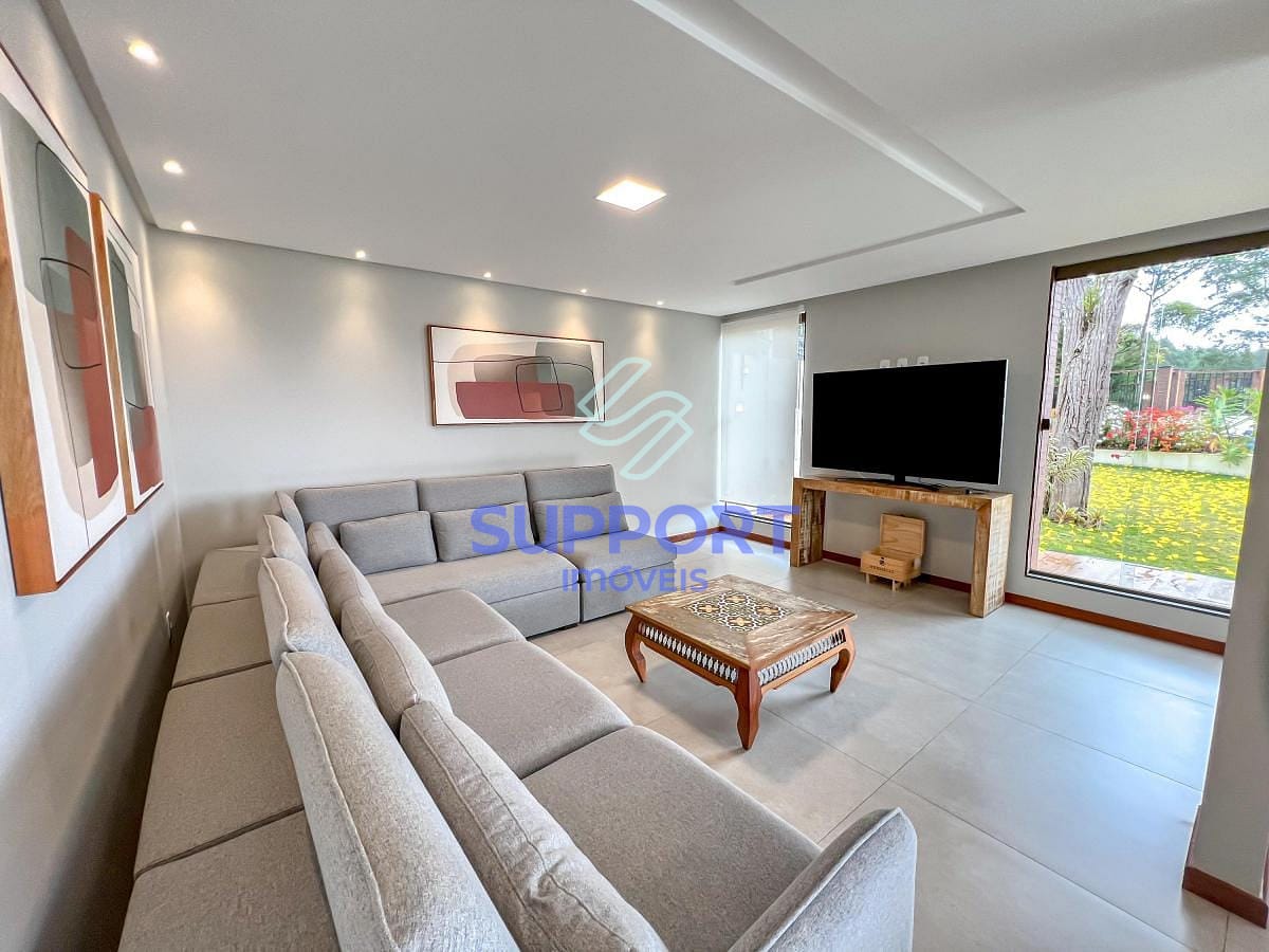 Casa à venda com 6 quartos, 370m² - Foto 15