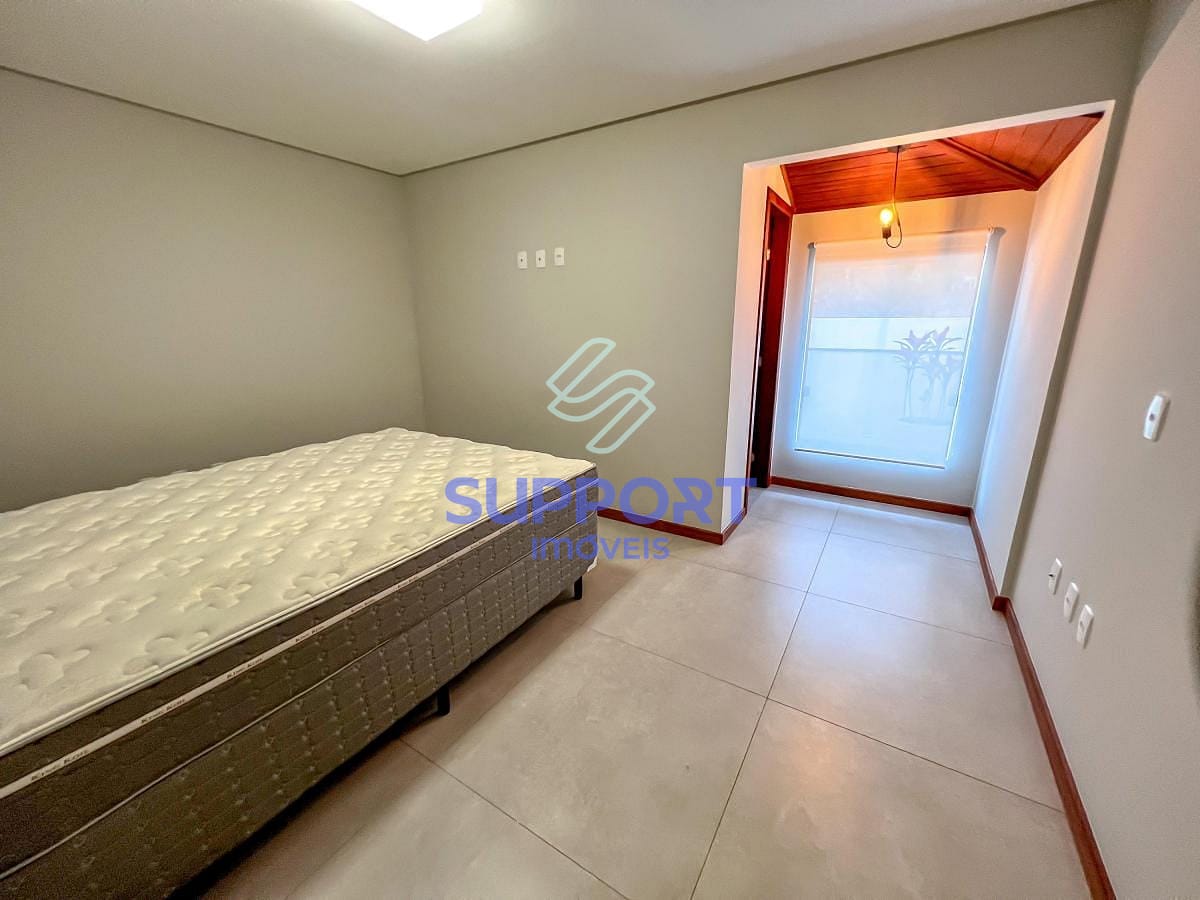 Casa à venda com 6 quartos, 370m² - Foto 29