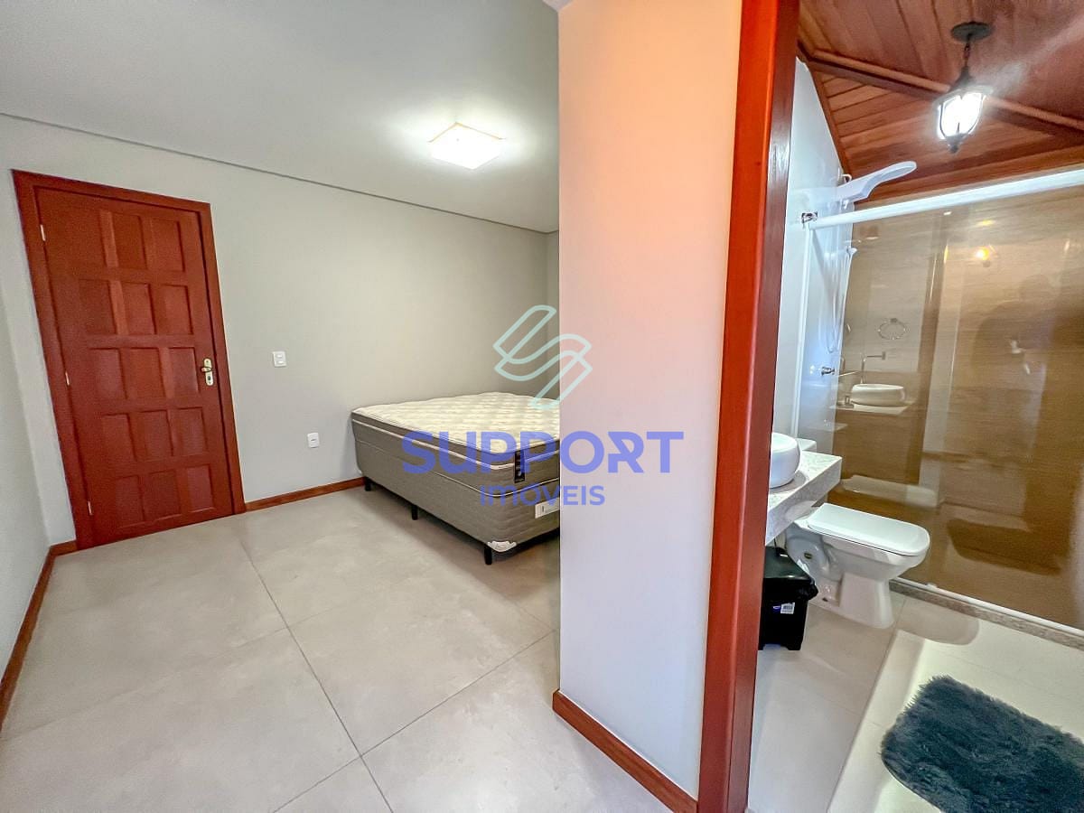 Casa à venda com 6 quartos, 370m² - Foto 28