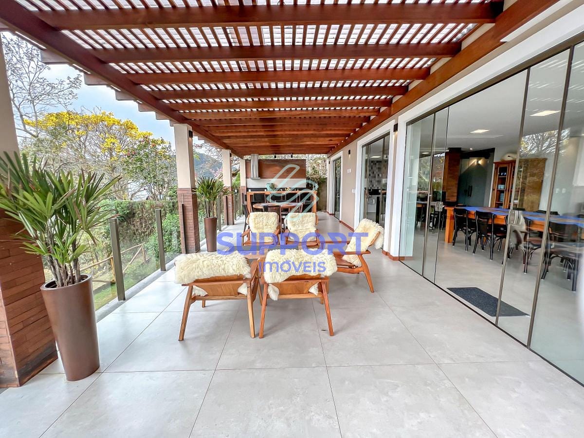 Casa à venda com 6 quartos, 370m² - Foto 20