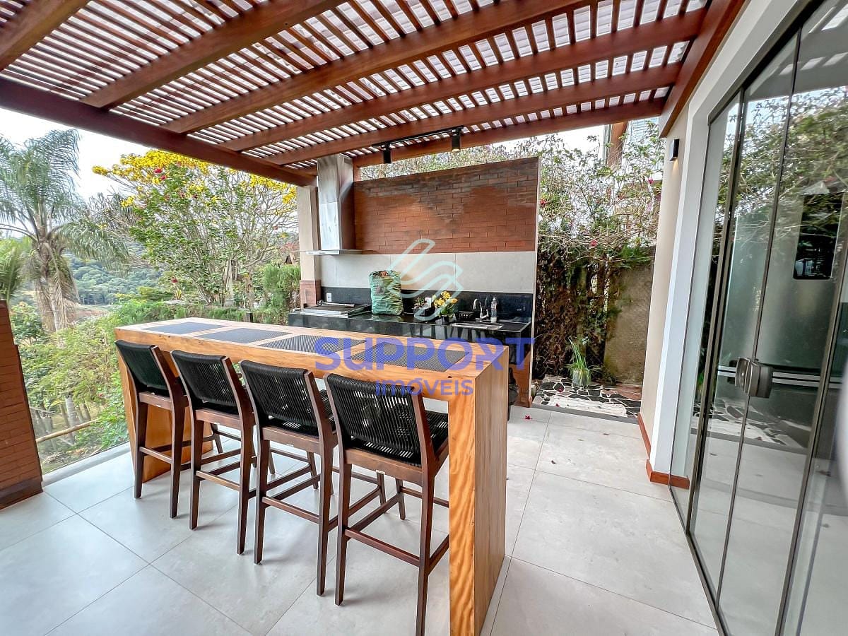 Casa à venda com 6 quartos, 370m² - Foto 25
