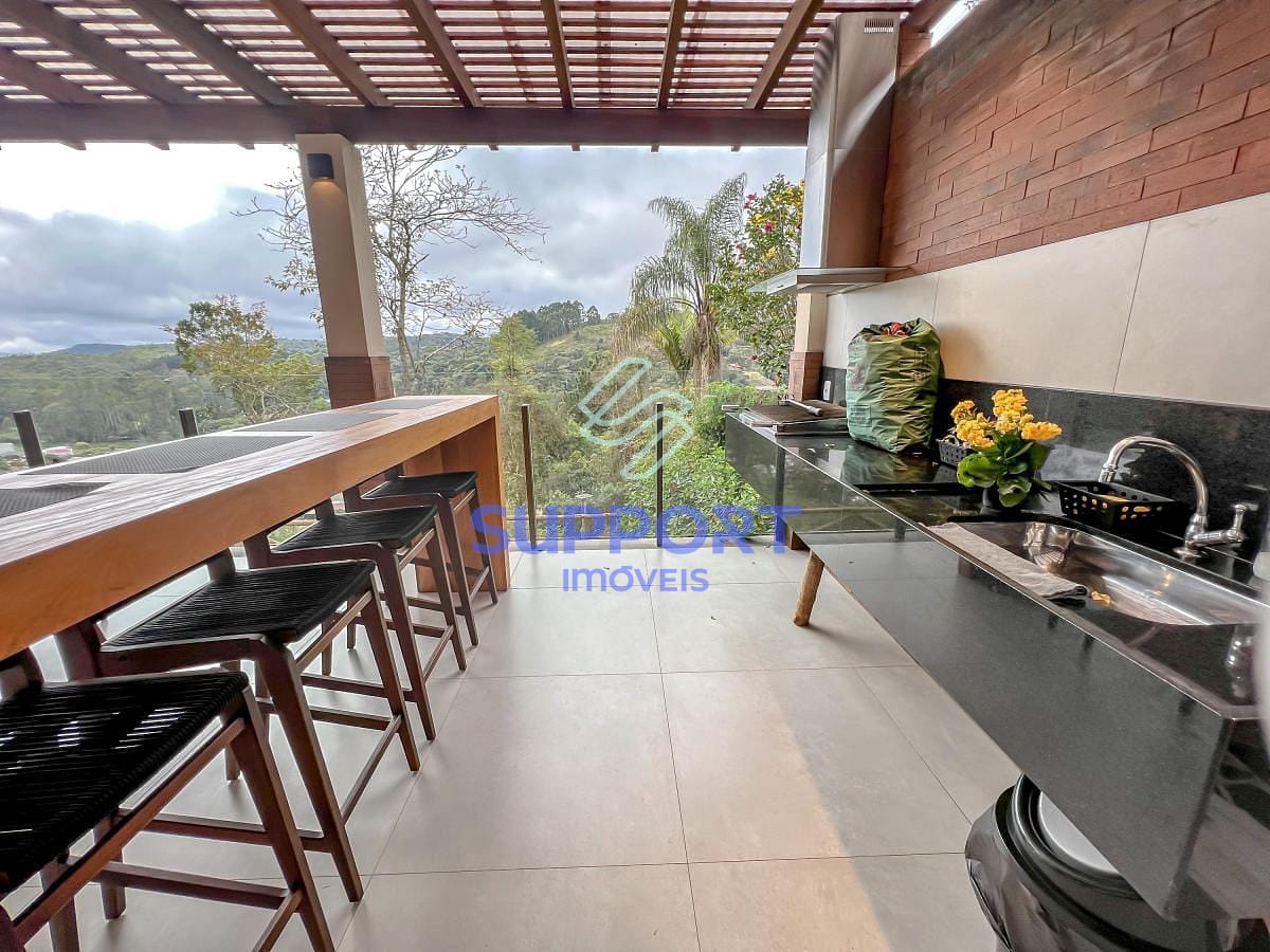 Casa à venda com 6 quartos, 370m² - Foto 21